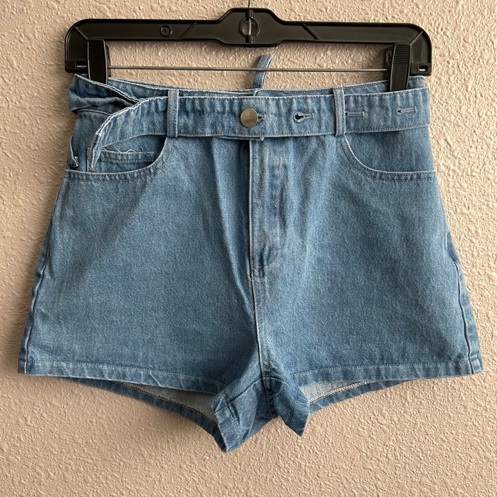 Le Lis removable belt 2”‎ cotton denim shorts